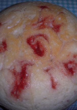 S炊飯器だけで苺ロールパン-レシピのメイン写真