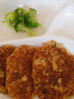 ☆離乳食後期に☆ごはんと野菜でお焼き-レシピのメイン写真
