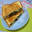 ピーマンのアヒージョ炒め納豆ホットサンド