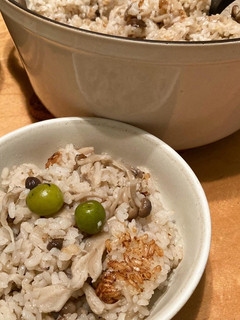 ガリバタきのことオリーブの炊き込みごはん-レシピのメイン写真