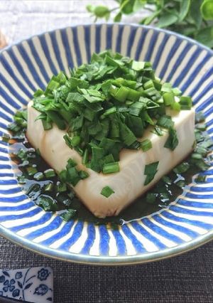 レンジで簡単♪こぼれニラ豆腐ぽん酢煮-レシピのメイン写真