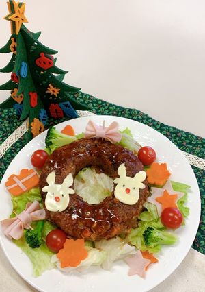 クリスマスリーフ型のミートローフ-レシピのメイン写真