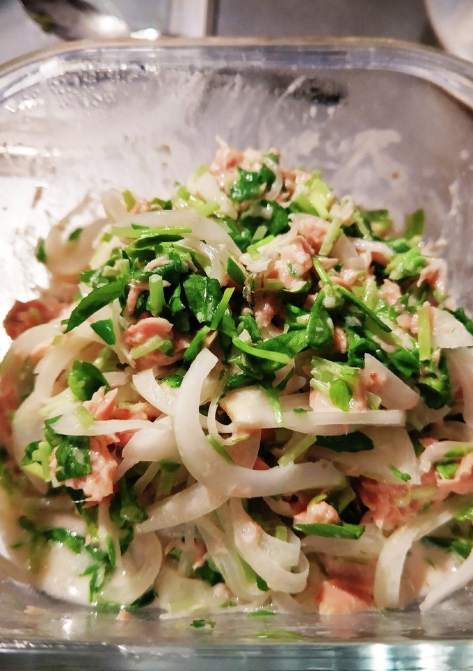 弁当おかず⑪玉ねぎと豆苗のシーチキン和え-レシピのメイン写真