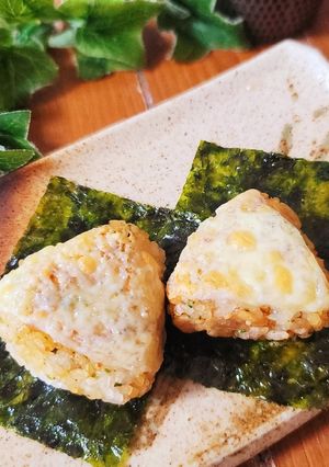 おつまみにも♪やみつきチーズ焼きおにぎり-レシピのメイン写真
