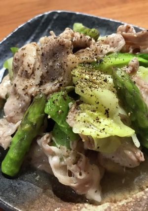 豚肉とキャベツとアスパラの塩ダレ炒め-レシピのメイン写真