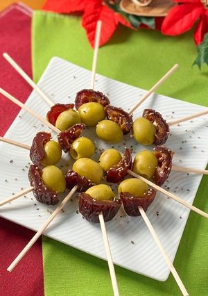 デーツとグリーンオリーブのピンチョス-レシピのメイン写真