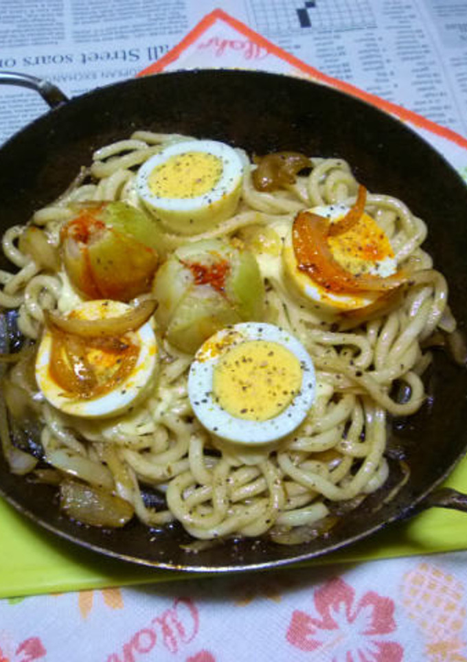 小玉ねぎ＆ゆで卵の焼きうどん-レシピのメイン写真