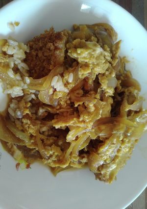 市販のカツとすき焼きのタレで親子丼-レシピのメイン写真