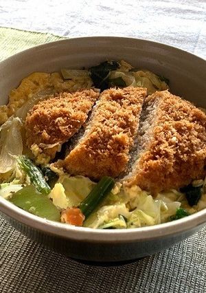 ベジ♪野菜増し！お肉屋さんのメンチカツ丼-レシピのメイン写真