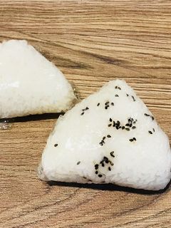触らない☆三角おにぎり-レシピのメイン写真