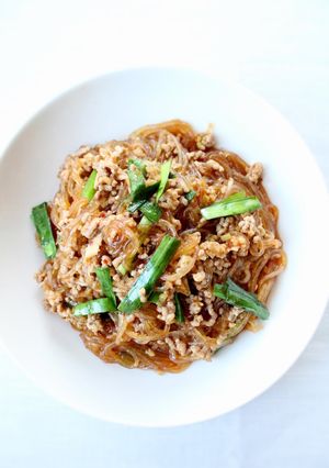 オイスターソース&甜麺醤で【麻婆春雨】-レシピのメイン写真