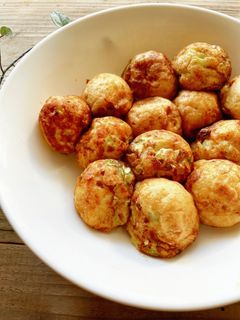 mだしの素で作れるうまみたっぷりたこ焼き-レシピのメイン写真