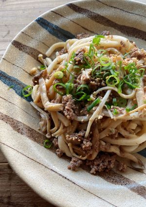 mレンジできのこバター(マヨ)醤油うどん-レシピのメイン写真