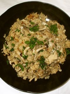 きのこ炊き込みご飯♪簡単ピラフ風炊飯器-レシピのメイン写真