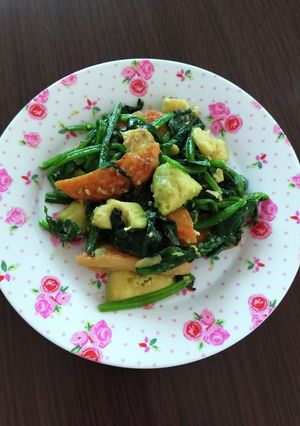 アボカドほうれん草のわさび醤油炒め-レシピのメイン写真