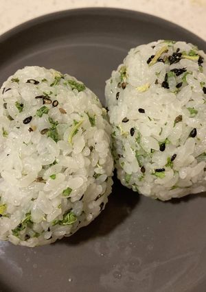 干し大根葉のクリチおにぎり-レシピのメイン写真