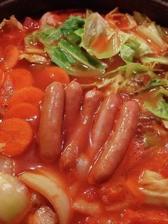 トマト缶で作る甘め濃厚【トマト鍋】-レシピのメイン写真