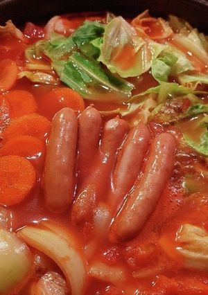 トマト缶で作る甘め濃厚【トマト鍋】-レシピのメイン写真