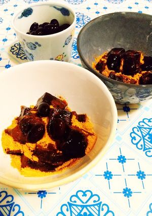 黒豆の煮汁活用☆片栗粉で黒わらびもち-レシピのメイン写真