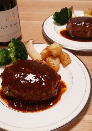 ワインに合う♪きのこ入りハンバーグ-レシピのメイン写真