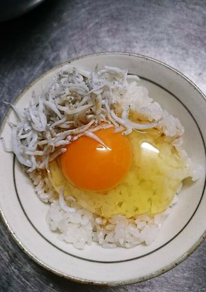 美味！牡蠣醤油でしらす卵かけご飯〜♪♪♪-レシピのメイン写真