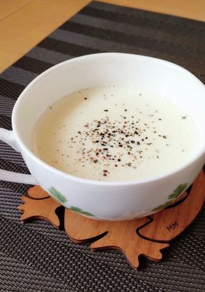 簡単!豆乳とパルメザンチーズのスープ-レシピのメイン写真