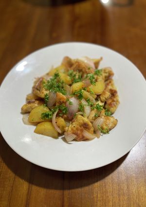 鳥もも肉とじゃがいものカレー炒め♪-レシピのメイン写真