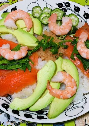 アボカド付き海鮮丼-レシピのメイン写真