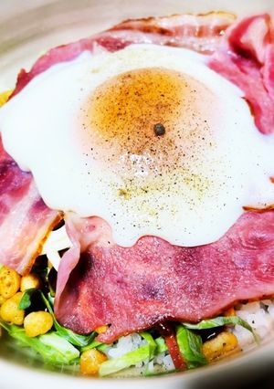 ベーコンエッグ丼-レシピのメイン写真