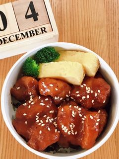 ミニ唐揚げ丼弁当 21/12.4-レシピのメイン写真
