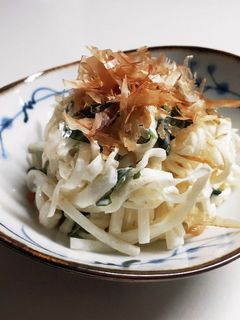 簡単副菜☆大根ワカメの梅マヨわさび和え-レシピのメイン写真