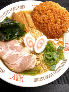 春日部駅中の、コロッケラーメン-レシピのメイン写真
