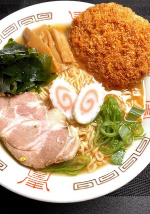 春日部駅中の、コロッケラーメン-レシピのメイン写真
