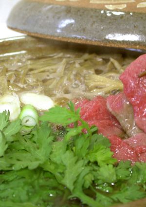お鍋レシピ★牛ごぼう鍋【動画】-レシピのメイン写真