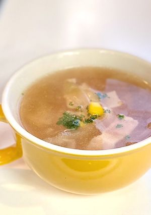 玉ねぎ、ベーコンの簡単コンソメスープ-レシピのメイン写真