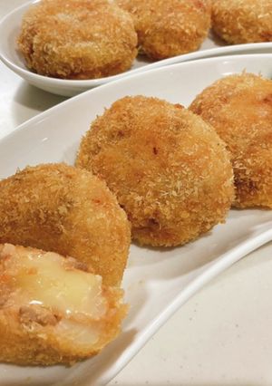 チーズがとろり♡トマトコロッケ-レシピのメイン写真