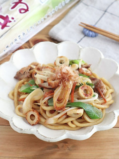 ランチにぴったり♪ねぎたっぷり焼きうどん-レシピのメイン写真