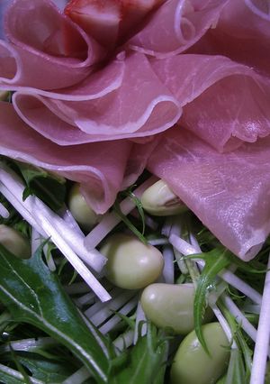 水菜に生ハムと豆-レシピのメイン写真