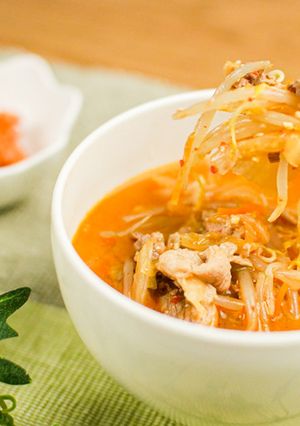 簡単うま辛！豚肉ともやしのチゲスープ-レシピのメイン写真