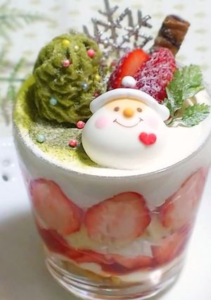 ホイップツリーでいちごのクリスマスパフェ-レシピのメイン写真