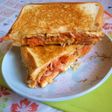 明太しらすの玉子焼きホットサンド