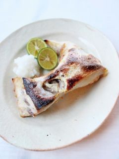 ブリカマで【ブリのカマ焼き(塩)】-レシピのメイン写真
