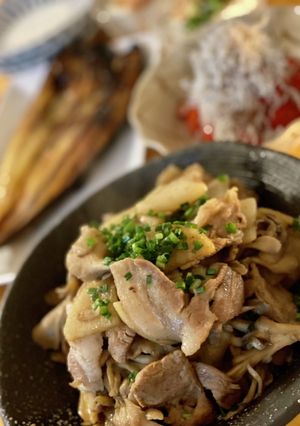 豚バラ肉ときのこの柚子こしょうポン酢炒め-レシピのメイン写真