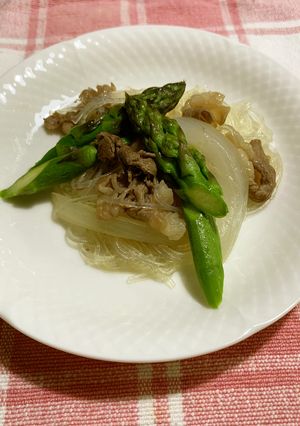 親子で楽しく♪牛肉とアスパラガスの炒め物-レシピのメイン写真