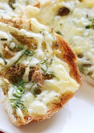 とろろ昆布とチーズのバケット-レシピのメイン写真