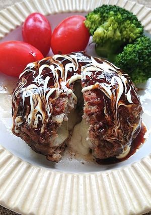 チーズがとろ～りチーズinハンバーグ-レシピのメイン写真