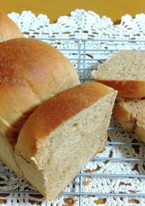 全粒粉多め黒糖風味食パン-レシピのメイン写真