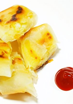 余ったフライドポテトとチーズの焼き春巻き-レシピのメイン写真