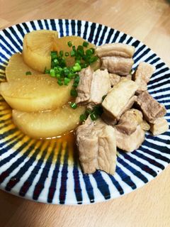 大根と豚角切り肉の煮物-レシピのメイン写真