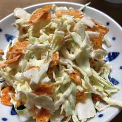 รูปของ キャベツとチップスでサラダ
